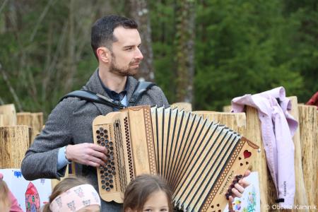 Z zasaditvijo dreves smo uradno odprli kolesarsko povezavo Kamnik–Godič (31)